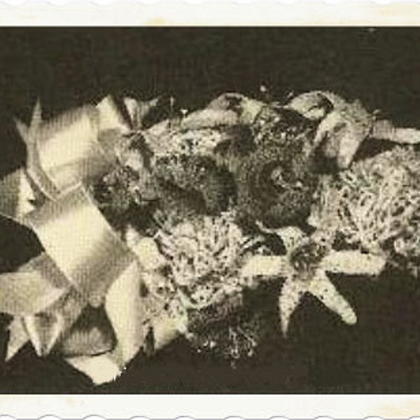 Vintage Crochet Pattern :  Corsage of Lilies, Carnations, and Bluebells