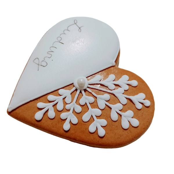 Hochzeitsherz. Essbare Tischkarte, Platzkarte, handgemachtes Gastgeschenk aus Lebkuchen zur Hochzeit. Lebkuchenherz 9 cm