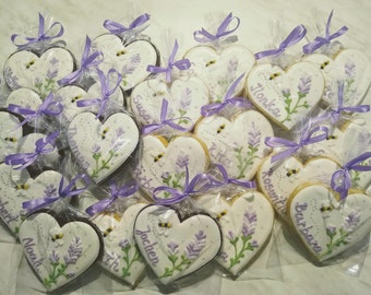 Tischkarte, handgemachtes Gastgeschenk mit Lavendelblumen und Bienchen aus Schoko- oder Vanillekeks. 10 cm