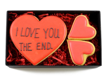 I love you. The end. Keksgeschenkset zum Valentinstag im Geschenkkarton. Handmade