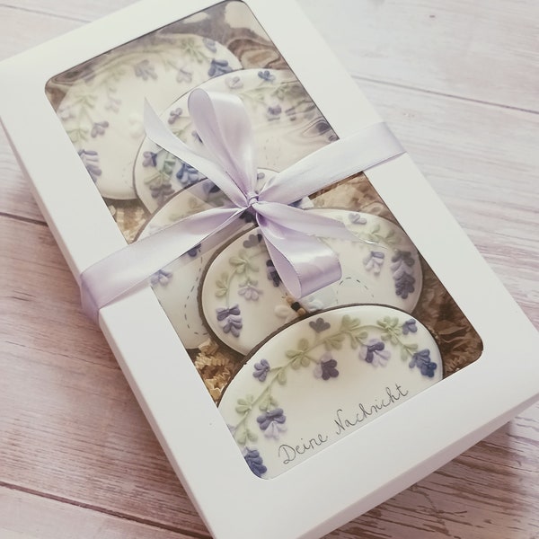 Handmade Lavendel-Geschenkset aus Schoko-, Vanille- oder Vanille-Lavendelkeks (5 Cookies), personalisierbar. Geschenkkarton: 27 * 18 cm