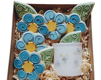 Handmade Geschenkset mit blauen Blumen. Geschenkkarton: 25x25x12 cm