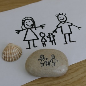 Guijarro Grabado Con Dibujo Infantil / Regalos Con Tu Propia Letra