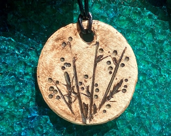 Design botânico de óxido terroso, colar difusor de óleos essenciais, colar de cerâmica, pingente de aromaterapia feito à mão, joias unissex, orgânicas