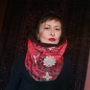 Golden Lotus Snood