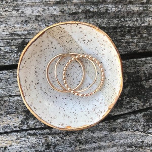 Tiny Ring Dish || Simple Handmade Ceramic Ring Bowl || Speckled Ceramic Ring Dish with Gold Rim Detail || Engagement Ring Dish
