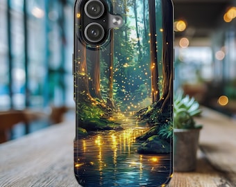 Funda para teléfono con diseño mágico de bosque encantado de luciérnagas para iPhone 17 y Samsung Galaxy 26. Diseño místico de hadas, luciérnagas caprichosas y río brillante. Noche fantástica.