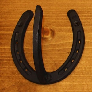 Horseshoe Hook Wall Mounted Hat Rack Hanger Rustic Coat Hook Welded New Horseshoes Black Western Ranch Cowboy Farm Wall Decor Metal Art