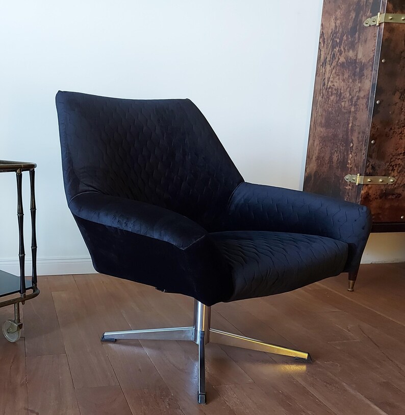 Vintage Mid Century Modern Swivel Chair, Sage Green Lounge Chair, dusty green club armchair, Chrome Base MCM Seating, revolving lounge seat, Custom? Contact me!
