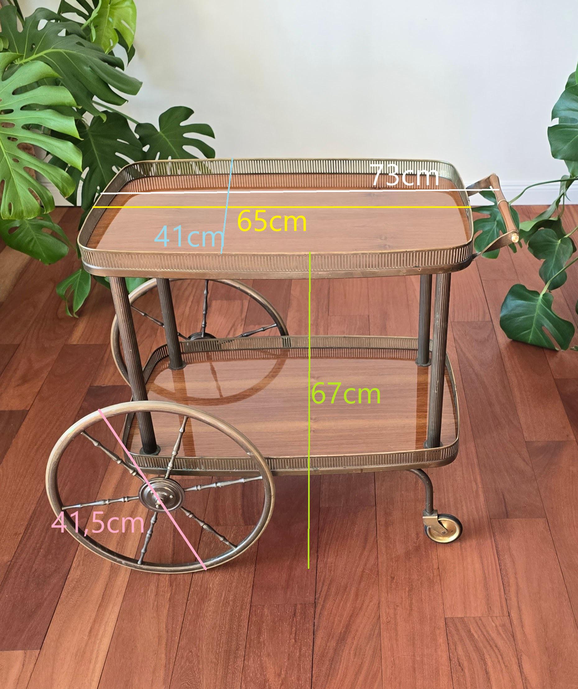 イタリアヴィンテージ - 真鍮とガラス天板のミッドセンチュリー サービングカート ヴィンテージ真鍮製バーカート、ミッドセンチュリーイタリア製ドリンク