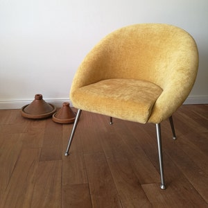 Butaca mostaza, sillón alemán vintage, era atómica, elegante, SPUTNIK, amarillo mostaza, Mad Man, mediados de siglo, década de 1960, patas plateadas
