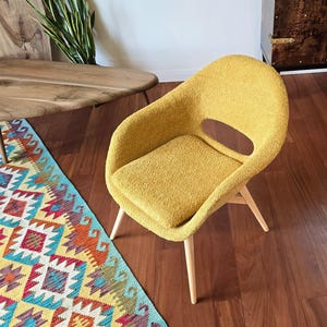 Sillón Bucket Lounge de Miroslav Navrátil para Vertex, sillón amarillo mostaza, sillón huevo, mediados de siglo, años cincuenta, icono del diseño, Expo 1958