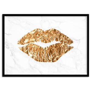 Lips Printed Poster. Gold Look Luxe Design Kiss. White Marble. Chic Fashion Print. Perfect for the Bedroom. High Resolution | HPS-02 immagine 5
