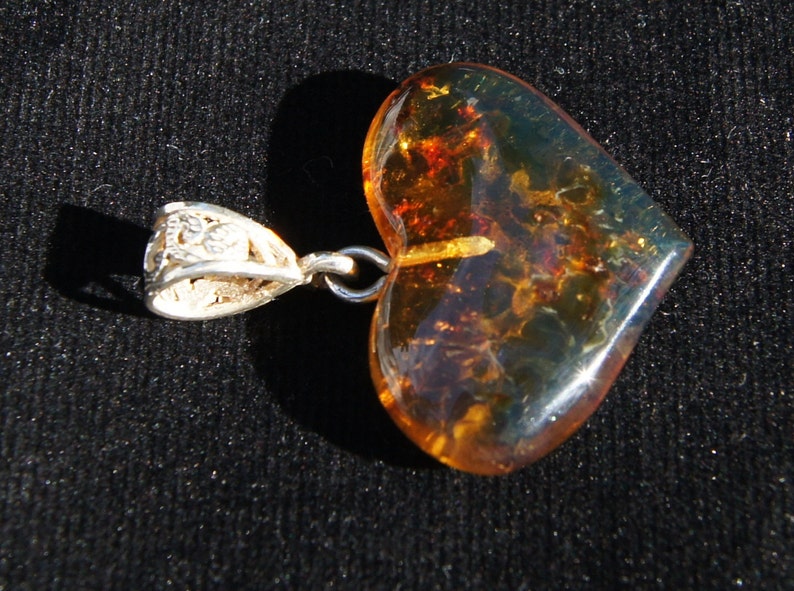 Original And Genuine Dominican Heart Shape Red And Bluish Amber .925 Amber Pendant Sterling Silver Reversible Pendant Jewelry