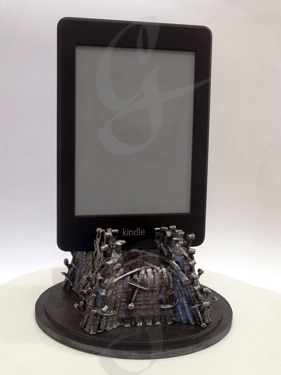 Game of Thrones Iron Throne Universal Phone Docking Station Perfect Gift. 