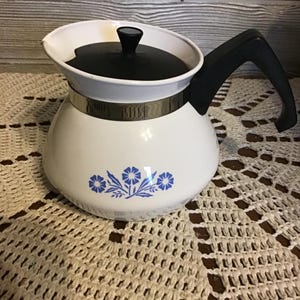 Vintage Cornflower Tea Pot, 3 cup teapot, blue cornflower