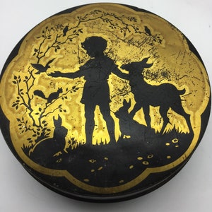 Vintage Wilkins Cremona Toffee, A.S.Wilkin tin, Cremona & Red Boy Toffees, Made in England, ragazzino e animali, silhouette nera e oro