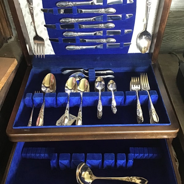 White Orchid Silver Plated Flatware,Community,8 place setting, MCM Silverware with wooden case, 60 pieces