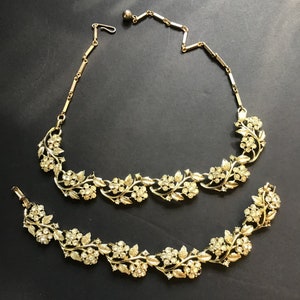 Vintage Coro Collar y pulsera tono dorado con pedrería clara