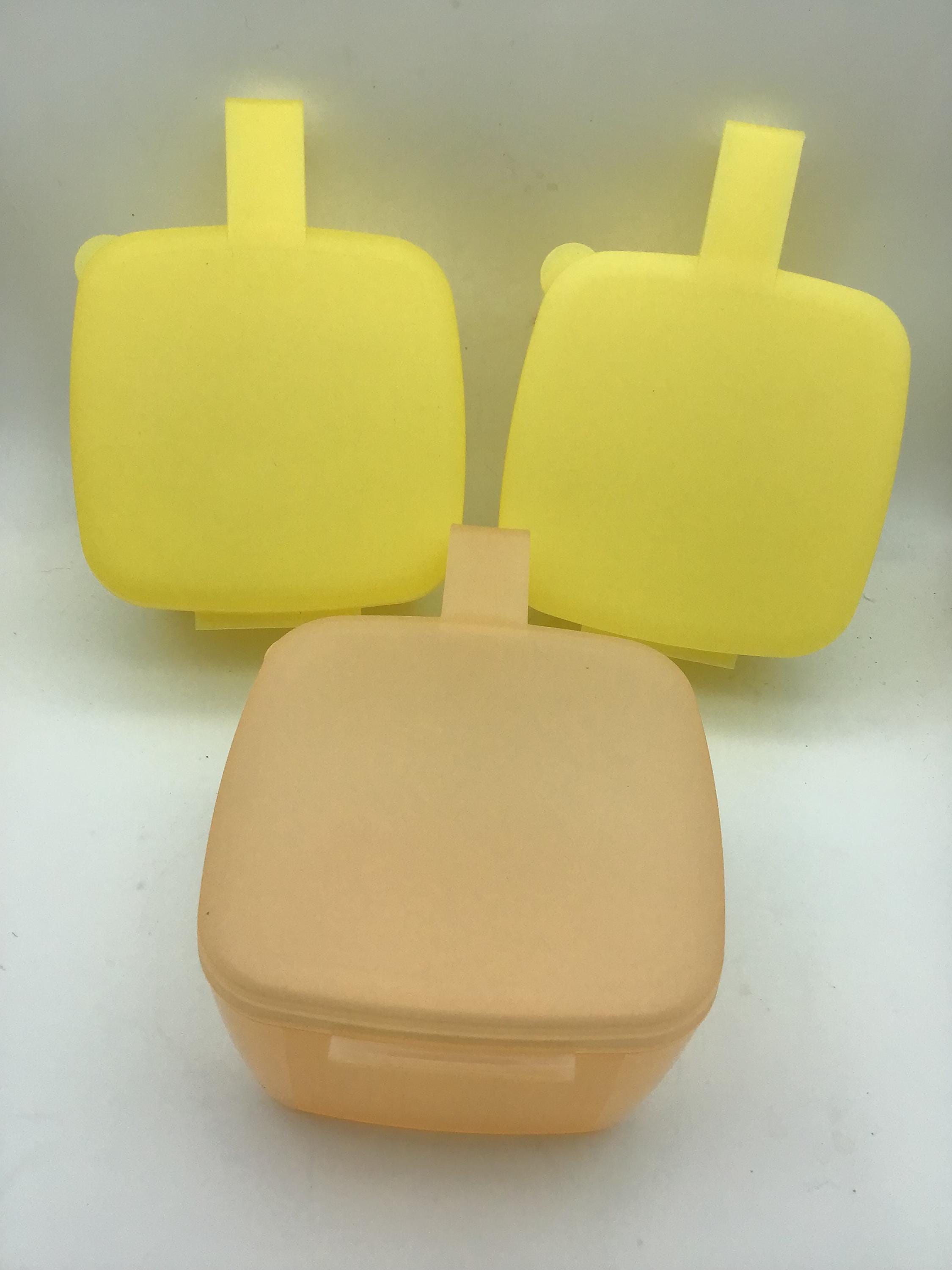 Cave à Fromage Tupperware Jaune – Petit Modèle 19x19 Cm, Fromagère Vintage