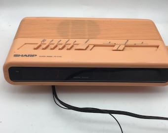 ハローキティ KT2055 ヴィンテージカップ型デジタルクロックラジオ AM