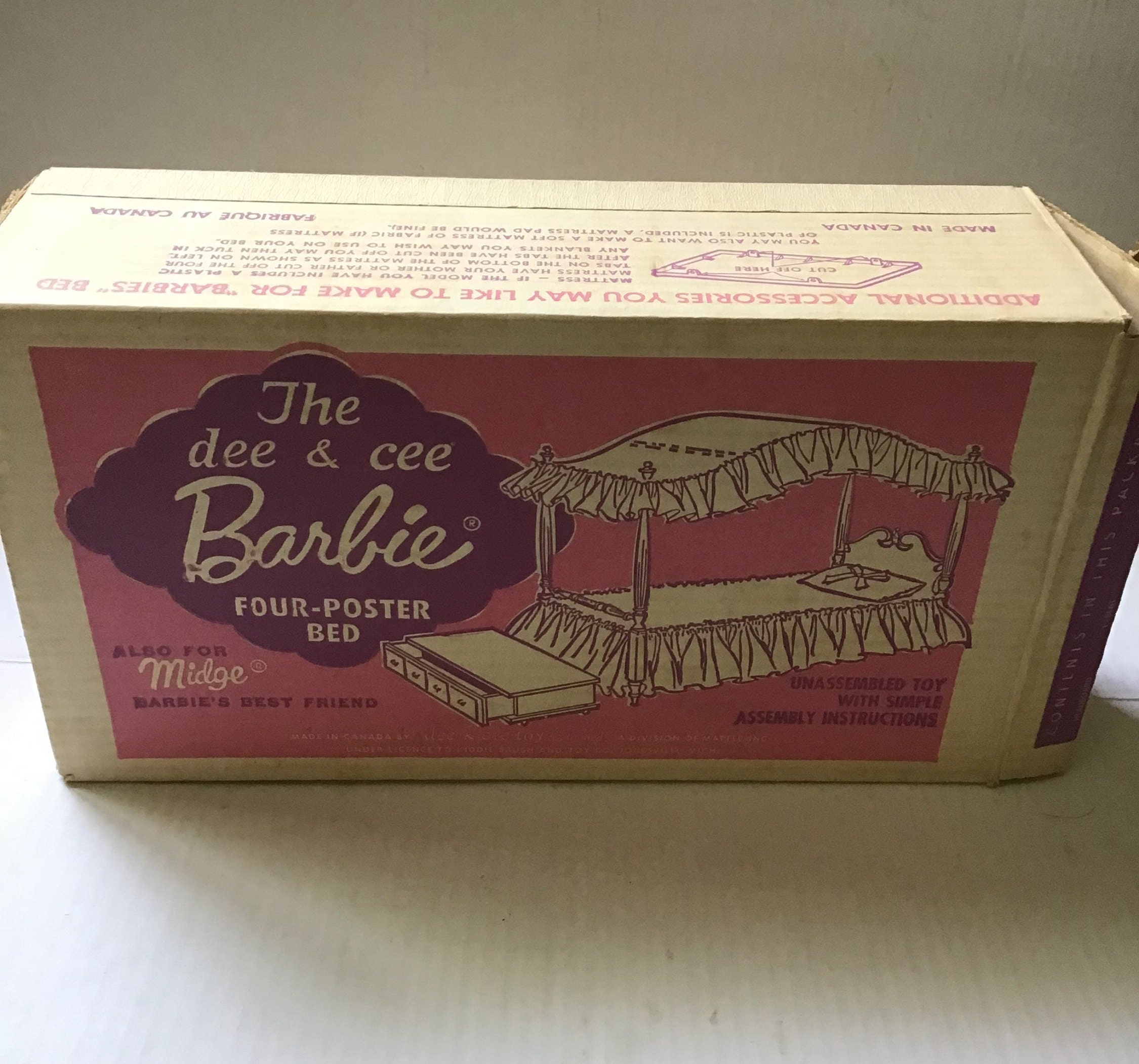 Cama vintage para barbie com pôsteres e caixa, cama barbie dos