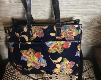 Patricia Nash Purse, Le Fleur Print, ladies leather purse, floral design. Handcrafted leather purse