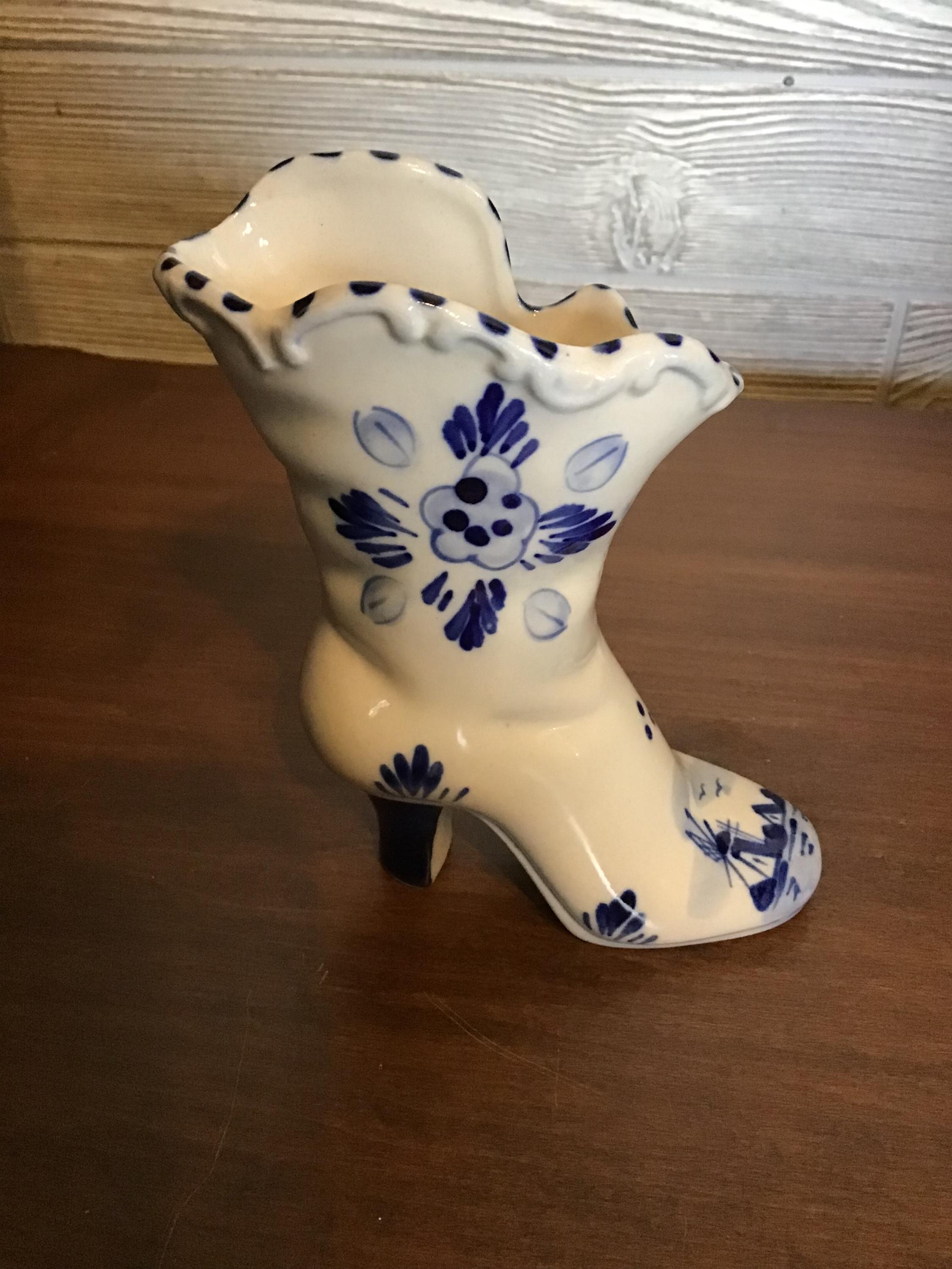 ヴィンテージブルーデルフトブーツ型花瓶、ビクトリアンスタイル、磁器