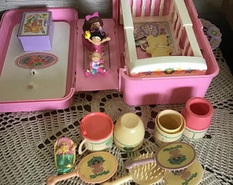 Cabbage Patch vintage, guardería Love N Go, platos Cabbage Patch, muñecas, Cabbage Patch coleccionable, Cabbage Patch de los años 80 y 90