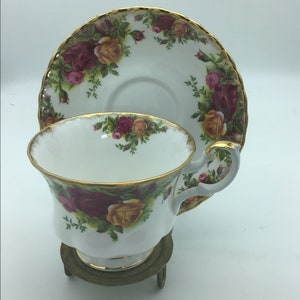 Vintage Royal Albert Teacup And Saucer, Old Country Rose, English China, Fine Boned China, Tea Party,Yellow and pink roses, Bridal shower
