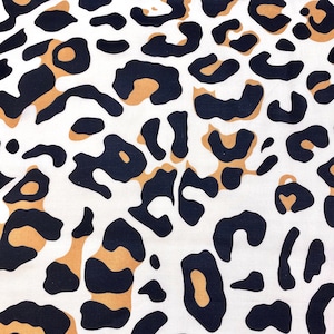 1069. Animal print 100% Cotton Fabric. Price per 1/2 metre, 160cm wide