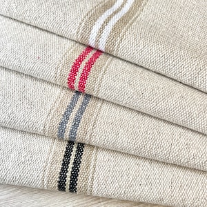 Dikke FRANSE linnenlook streepstof. 145 cm breed, prijs per 1/2 meter