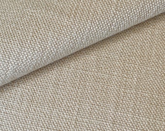 1090. Crème, vlamvertragende jacquard bekleding. Prijs per 1/2 meter, 146 cm breed