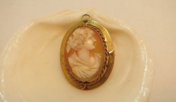 cameo art nouveau brooch 10k gold - image 1