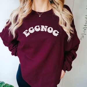 regalo de Navidad retro, sudadera de Navidad Eggnog, regalo de cocina, cuello redondo de Navidad, sudadera bebedor, adorable sudadera Christmas Spirit
