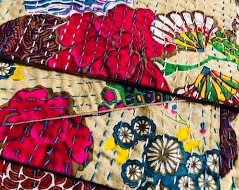 Funda de cojín Kantha con diseño floral, decorativa, retro, estilo bohemio, para decoración del hogar, estilo indio vintage, retales.