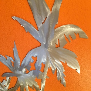 Palm Tree Beach Metal Wall Art – Tropical Ocean Decor for Coastal Home, Beach House or Patio – Handmade Aluminum Wall Hanging