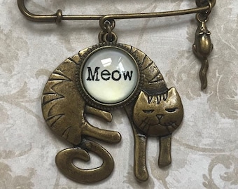 Crazy Cat Lady Meow Necklace Cats Meow Cat Accessories Quirky Jewelry Wire Writing Word Pendant Cursive Necklace Cat Jewelry