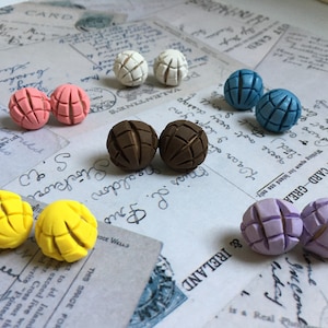 Conchita stud earrings