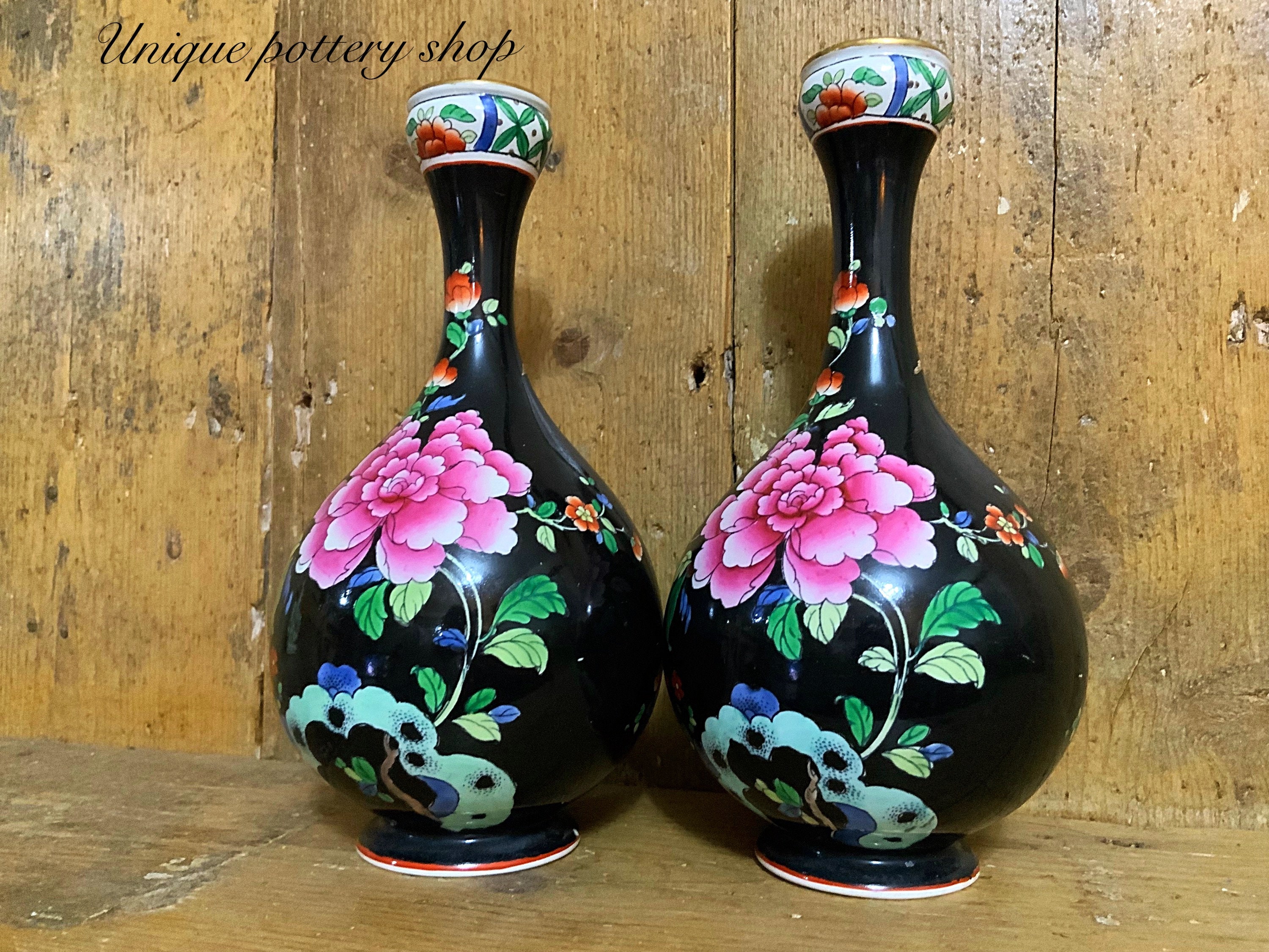 美しいイギリスのアンティークのニンニク型の花瓶のペア - Etsy 日本