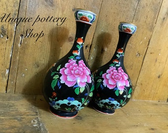美しいイギリスのアンティークのニンニク型の花瓶のペア - Etsy 日本