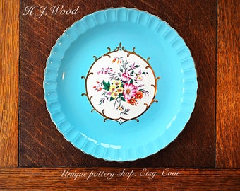 A stunning, English vintage, hand painted, cabinet plate