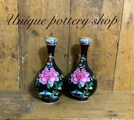 美しいイギリスのアンティークのニンニク型の花瓶のペア - Etsy 日本
