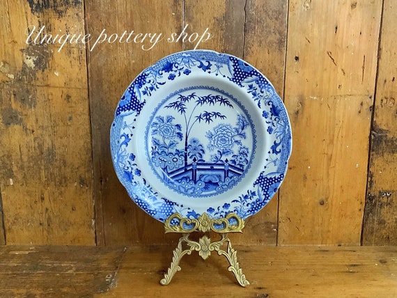 An English Davenport Ceramic Platter An English Davenport Ceramic Platter