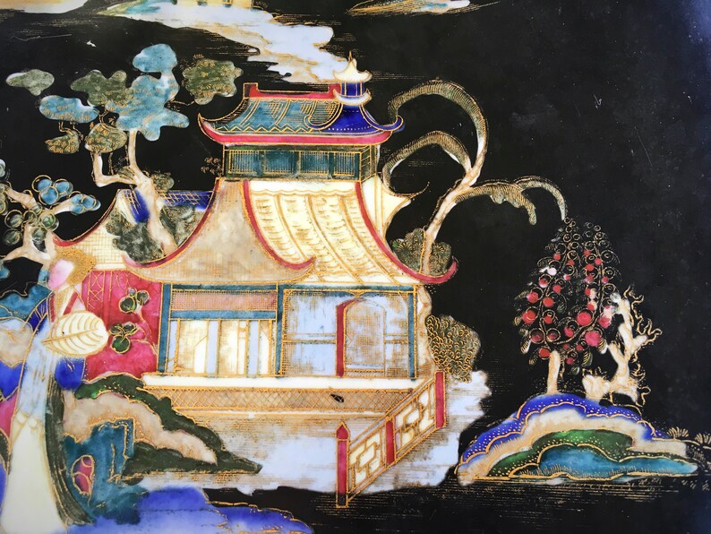 floating bowl in English Carltonware chinoiserie \u201cmakado\u201d black, A fantastic