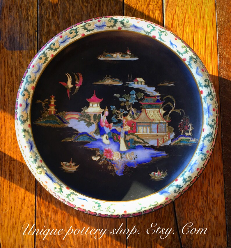 floating bowl in English Carltonware chinoiserie \u201cmakado\u201d black, A fantastic