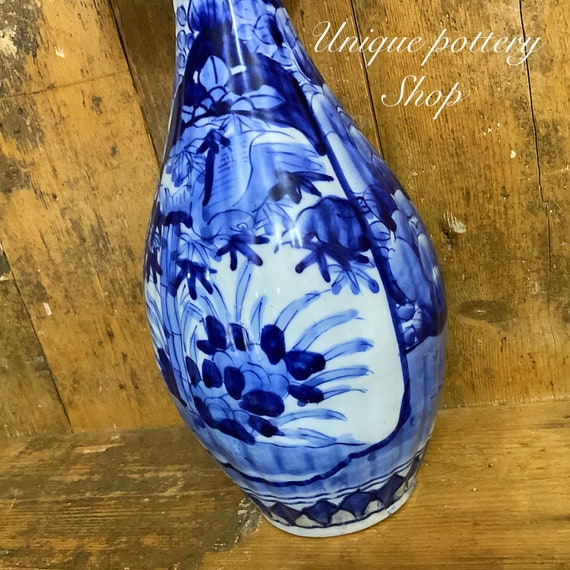彩色磁絵 美しい青色の花柄陶器花瓶 20 世紀の日本製のコバルトブルーの磁器製大型花瓶。 - Etsy 日本