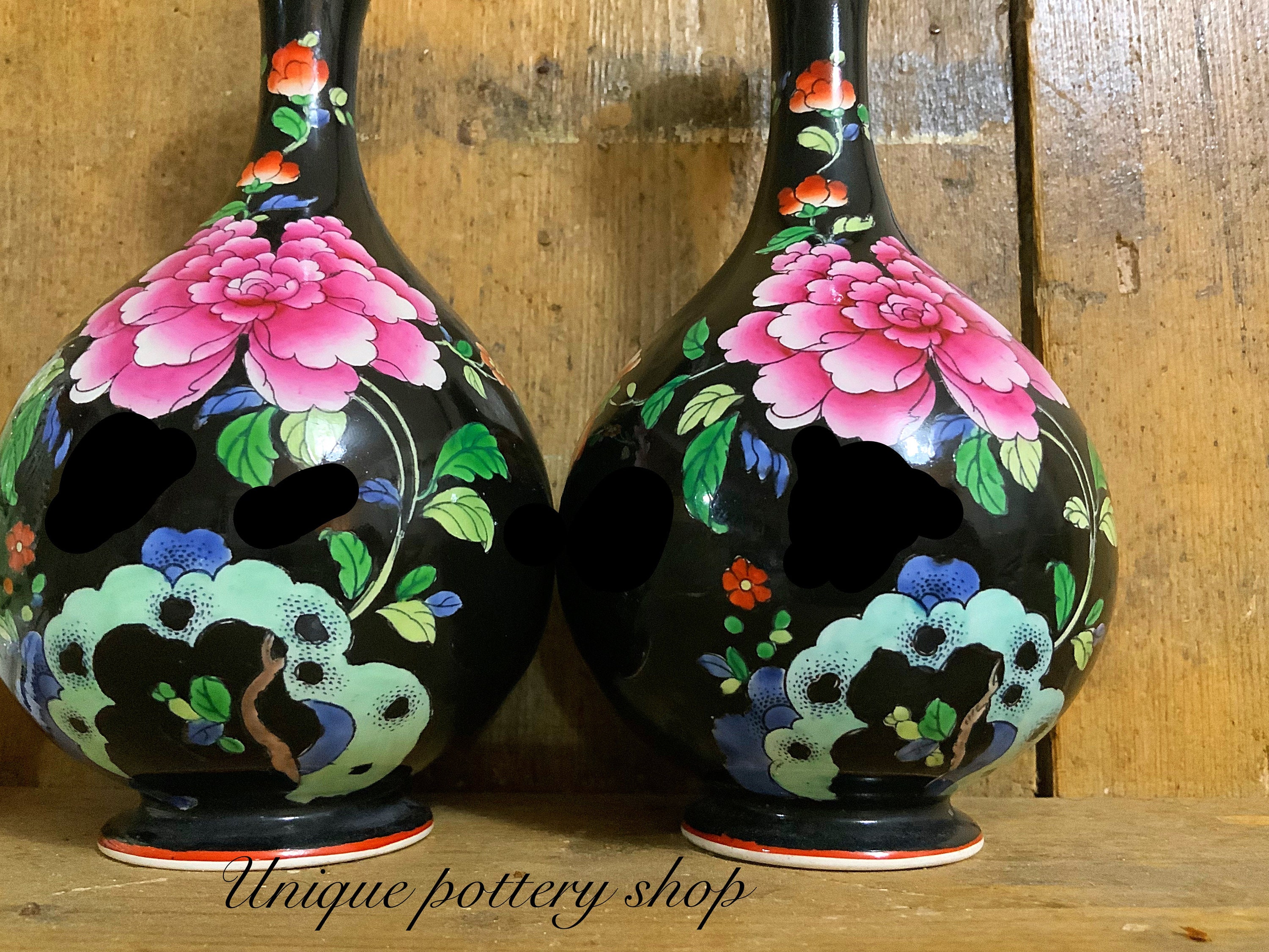 美しいイギリスのアンティークのニンニク型の花瓶のペア - Etsy 日本