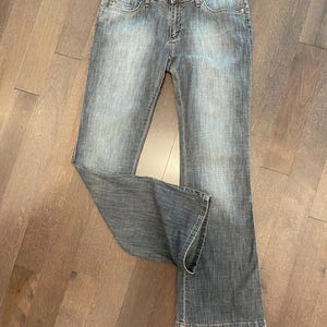 VINTAGE MAVI Mindy JEANS -Low Rise Flare - Size 28/30 - Lt Weight 10oz - Washed Grey Tone Destructed Denim- Condition Excellent - Y2K