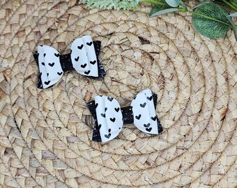 black heart leather piggies, valentine's day bow, leather bow, glitter bow, hair bow, clip bow, piggies, glitter bows